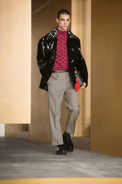 Look 38